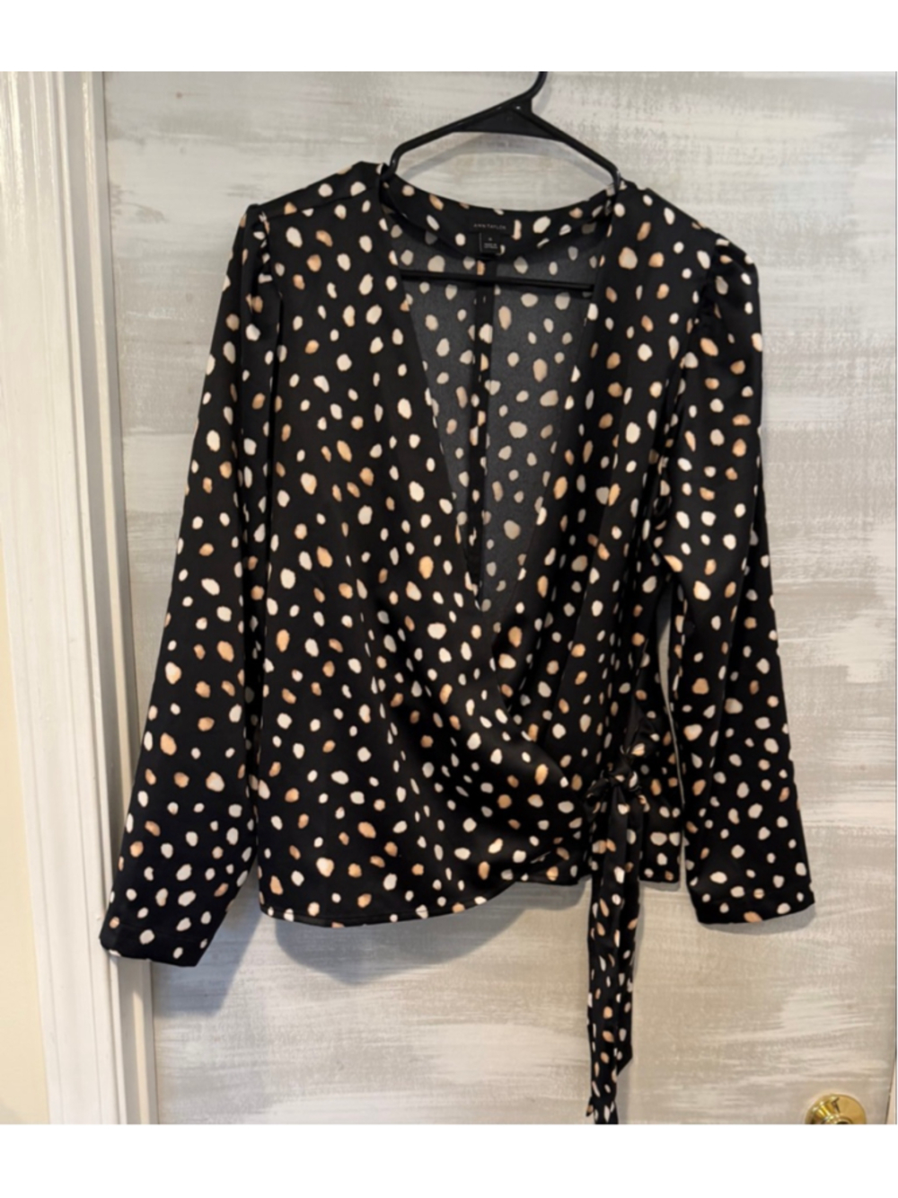 Silky animal print and Taylor blouse  - Picture 8 of 12